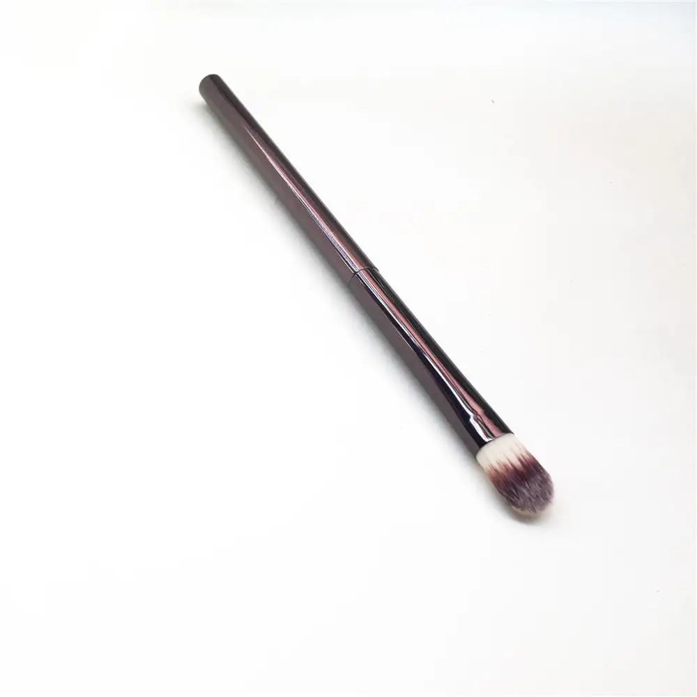 hourglass Concealer Makeup Brush No.5 - Metal Handle Dense Synthetic Corrector Cosmetics Beauty Tool