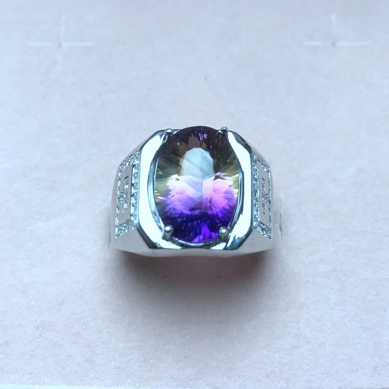 

Atmospheric men's ring, 925 silver, a variety of amethyst, photo taken. Manufacturing, new process