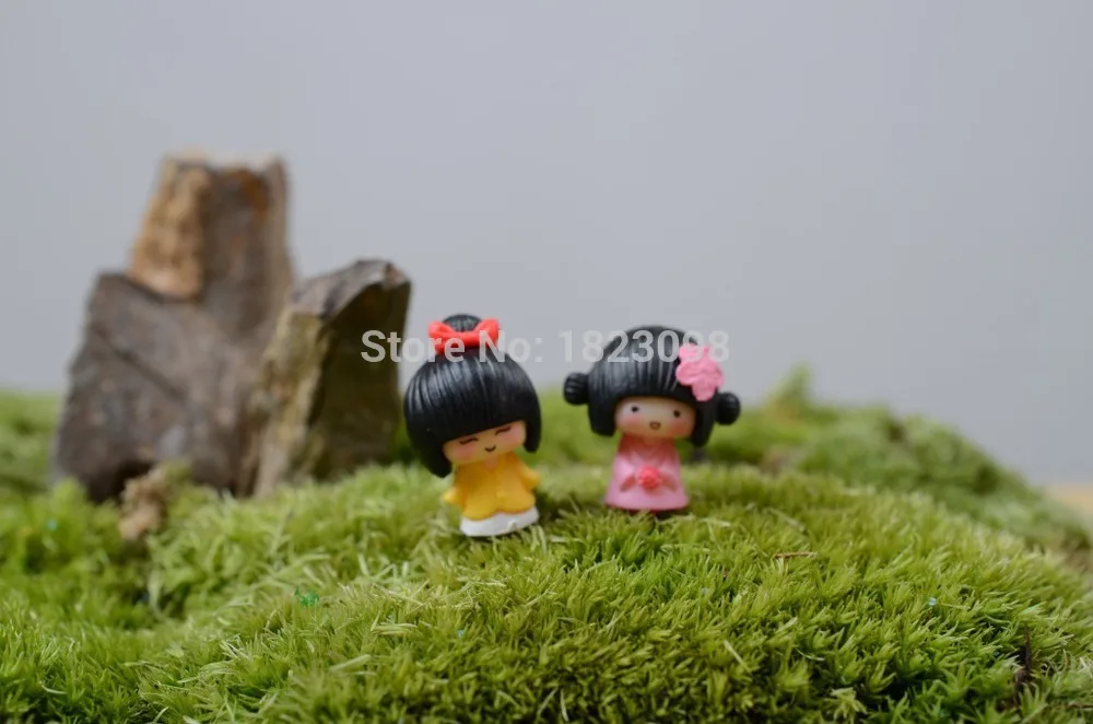 2 Pcs/lot Mini Girl People 1.5 Cm Kimono Little Girl Fairy Garden Decor Crafts Home Decor DIY Miniature People Miniature Garden