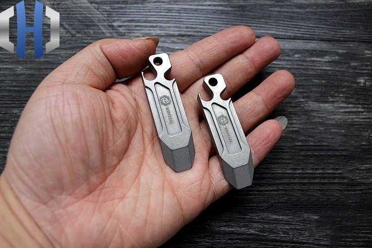 Titanium Alloy EDC Crowbar Keychain Pendant Screwdriver Gadget Bottle Opener