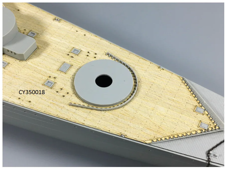 

Деревянная палуба в масштабе 1/350 для HobbyBoss # 86506 Комплект модели линкора Dunkerque CY350018