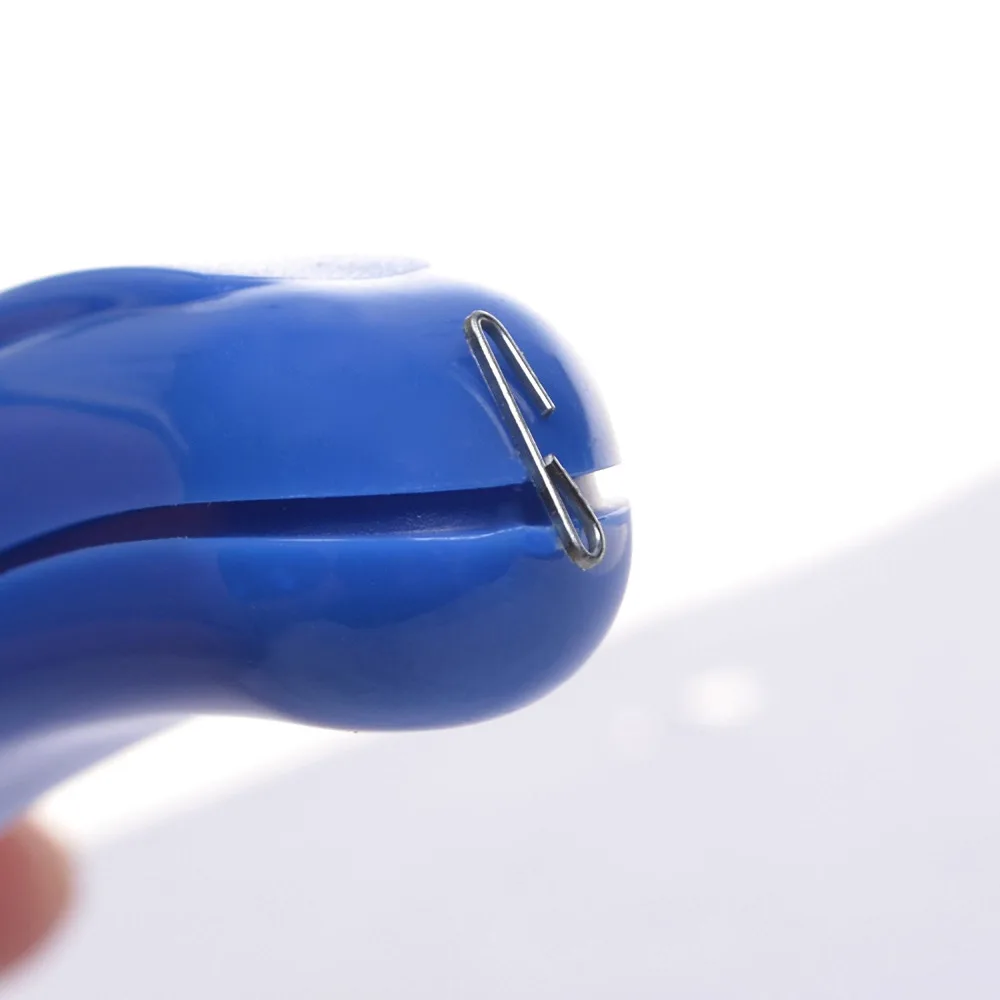 Pack of 3pcs Random Color Arc Staple Remover