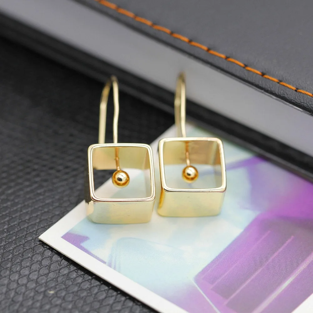 Design geometric pendant female earrings about exaggerated punk fashion studs