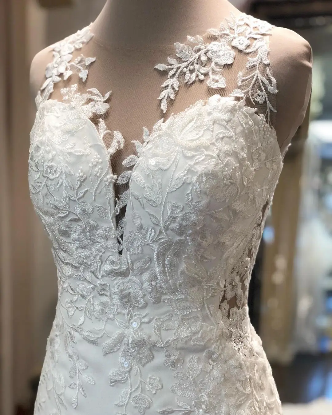 2020 Fashion Wedding Dresses Lace Geappliceerd Pailletten Mouwloos Hollow Terug Bruidsjurken Real Beelden Een Lijn Bruids Jurk