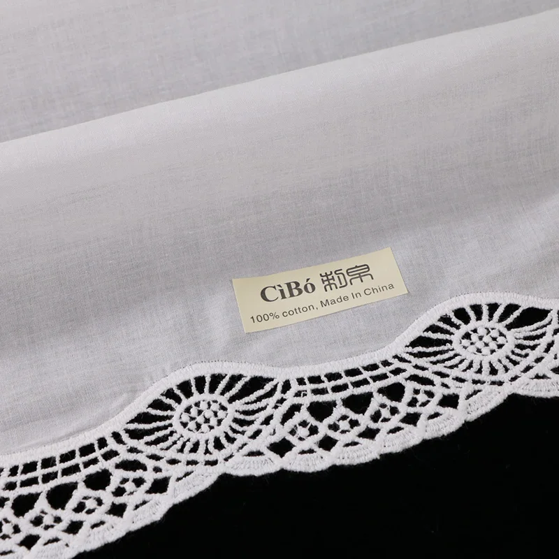 D605-M: White premium cotton lace wedding handkerchief crochet hankies for women/ladies bridal gift