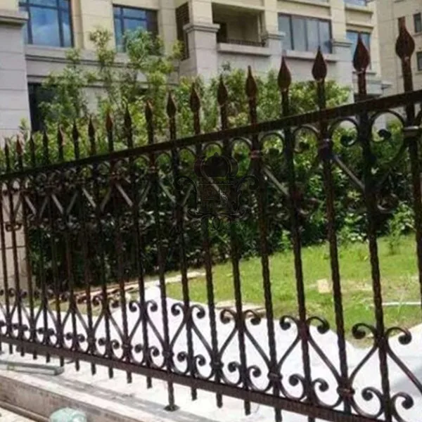 

Hench 100% handmade forged custom designs metal fence for sale