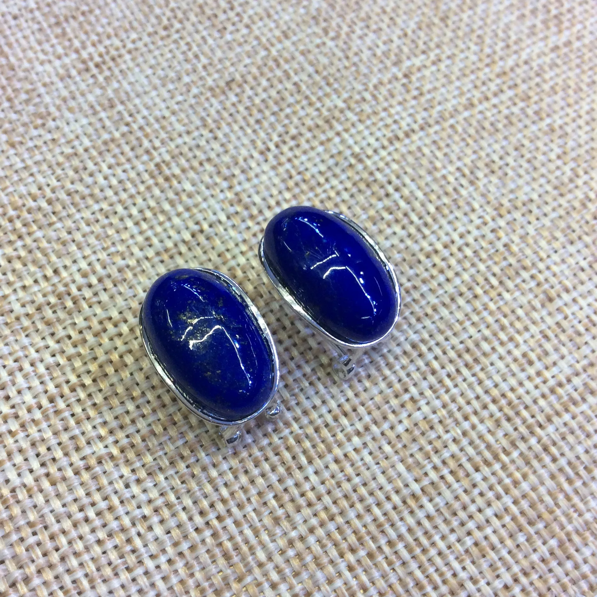 

S925 silver inlaid pure natural lapis lazuli ear Button Earrings