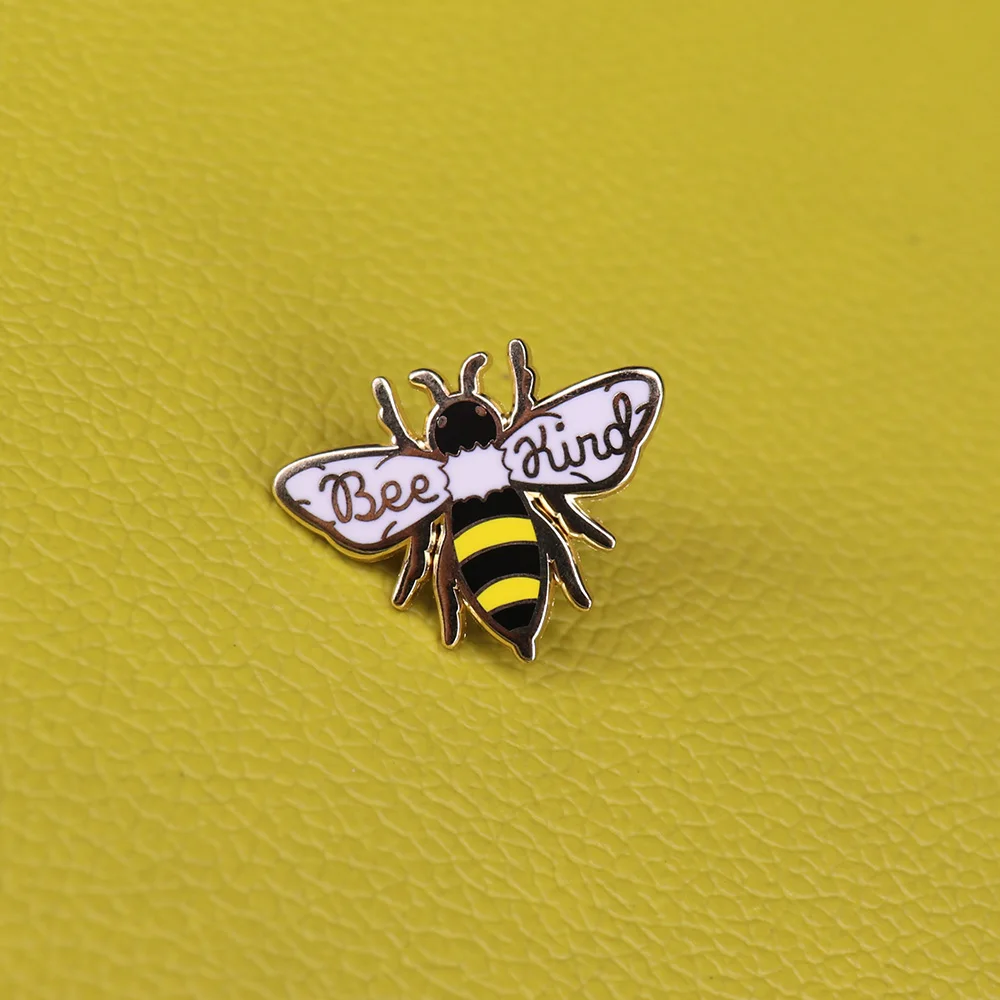 Bee kind enamel pin cute honey bee badge be kind pin save the bees brooch aesthetic pins animal jewelry gift women accessories