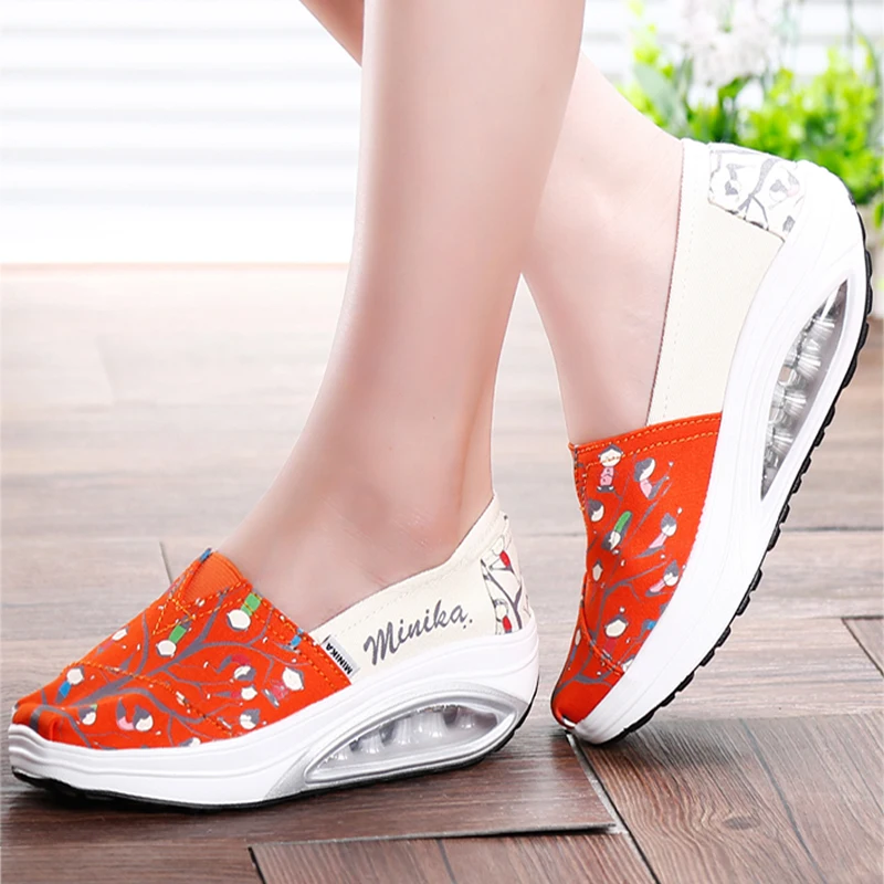 BeckyWalk Spring Ladies Shoes Canvas Sneakers Women Shoes Loafers Casual Height Increasing Swing Shoes sapato feminino WSH2927