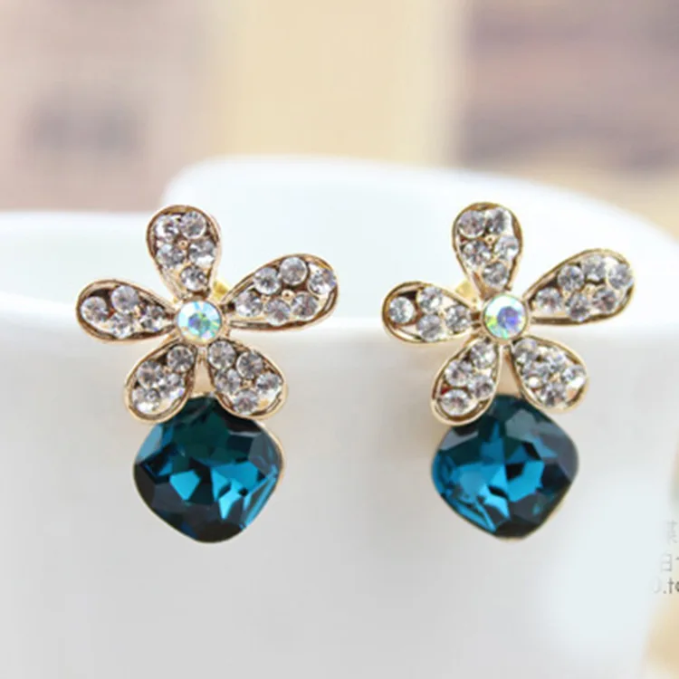 Rhinestone Beş yapraklı Çiçek Küpe Mavi Kristal Küpe Deldi Kulak Manşet Kadınlar için Gelin Bohemia düğün takısı