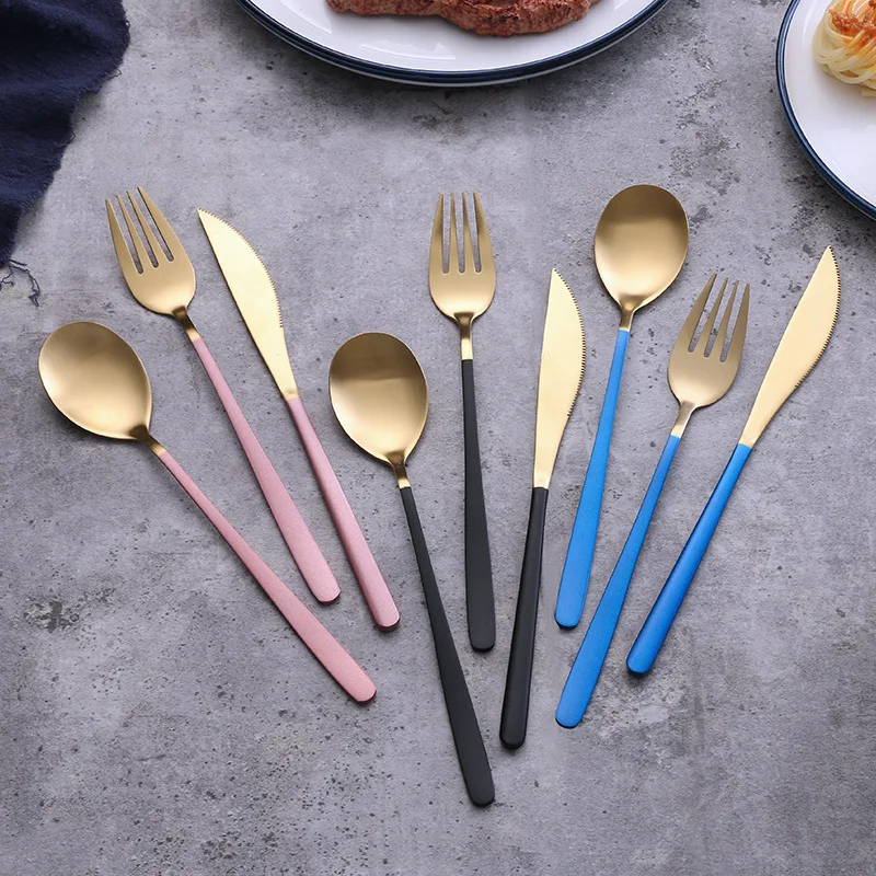 صور التصوير خلفية الدعائم أسود الفضة الذهب مجموعة أدوات المائدة ملعقة شوكة طقم السكاكين للأغذية الغربية غرامة انخفاض الشحن