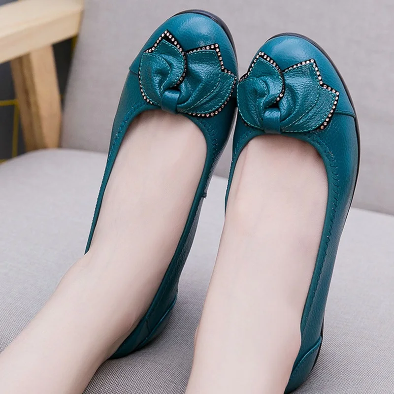 Spring Autumn fashion Woman singles shoes leather soft soled Mother High Heels shoes comfortable women Plus Size shoes