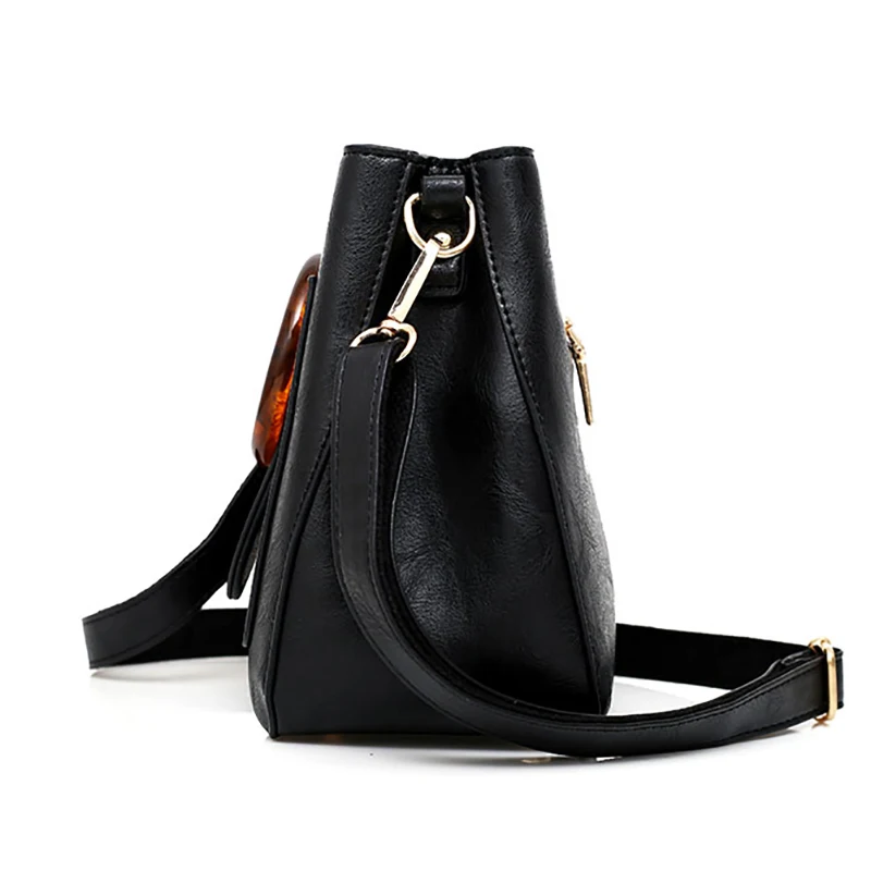 High Quality Soft PU Leather Retro Shoulder Bag Shell Bag Female Crossbody Bag Ladies Circle Hasp Saddle Bag