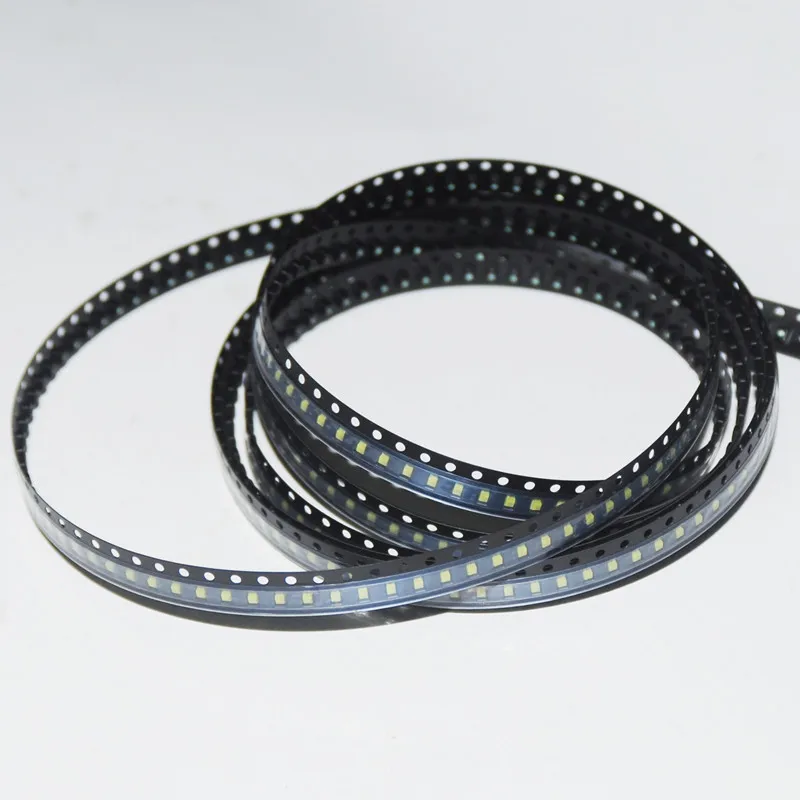 100Pcs 0805 (2012) SMD Blanc LED Chip Surface Mount SMT Perles Ultra Bright Light Emitting Diode LED Lampe Composants Electroniq