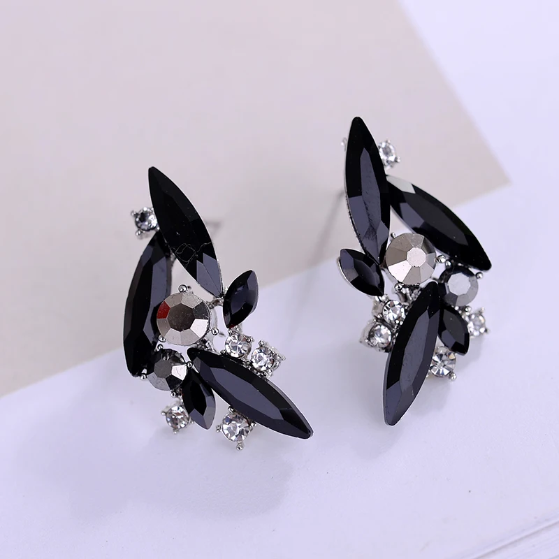 Beautiful Flower Statement Crystal Stone Women Stud Earrings Rhinestone Inlaid Gold Silver Color Piercing Earrings Gift