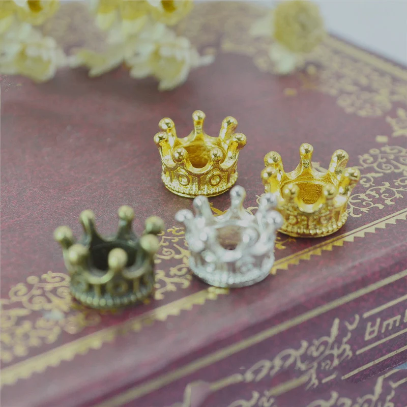 50 pz/lotto 10x7mm Oro Argento Bronzo Antico Crown Branelli di Fascino Connettori Pendenti e Ciondoli End Beads Cap Per Il FAI DA TE monili Che