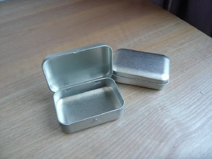 1 PC Metal Box Silver Tin Flip Up Storage Gum Multi Use 7.5*5.3*2cm