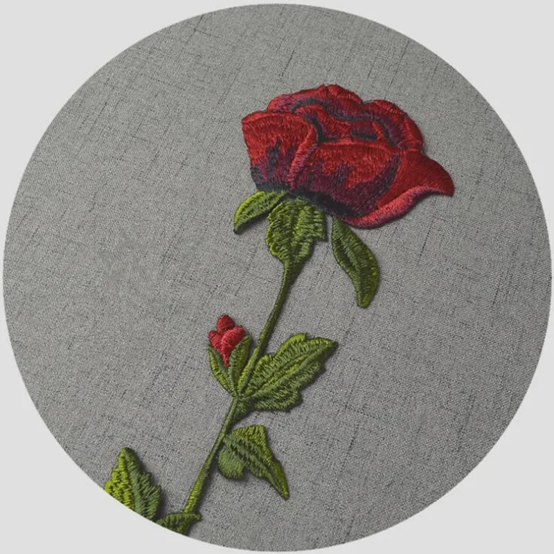 Rosa applique fiori patch ricamato sew ferro sui vestiti borse handmade diy craft ornamento autoadesivo del tessuto