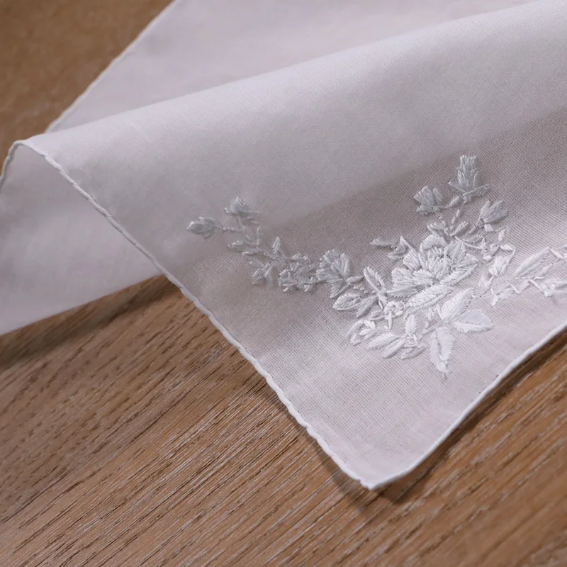 S005-W : 1 piece Delicate 100% cotton Handmade Embroidered/ hand embroidery white rose handkerchief