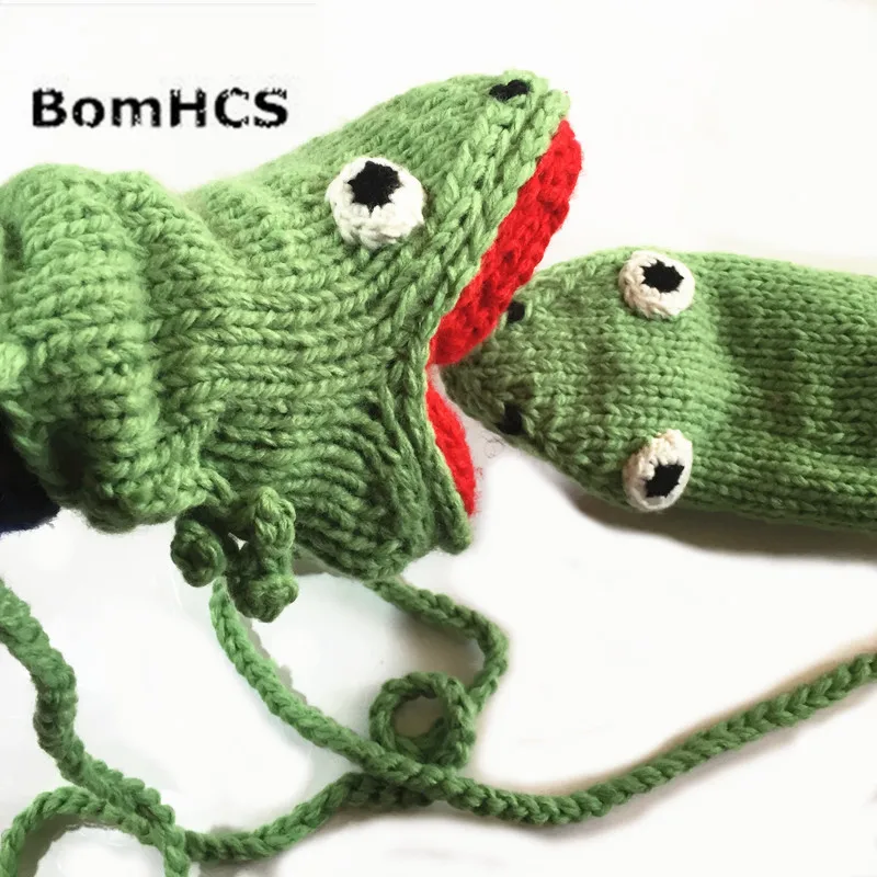 BomHCS Cute Green Frog Gloves 100% Handmade Knitted Winter Thick Mittens Halloween Christmas Gift