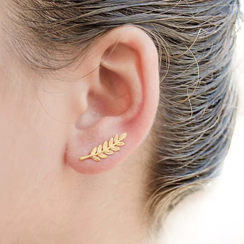 1 Pair Fashion Women\'s Leaves Crawler Ear Studs Leaf Vines Sweep Pin Earrings