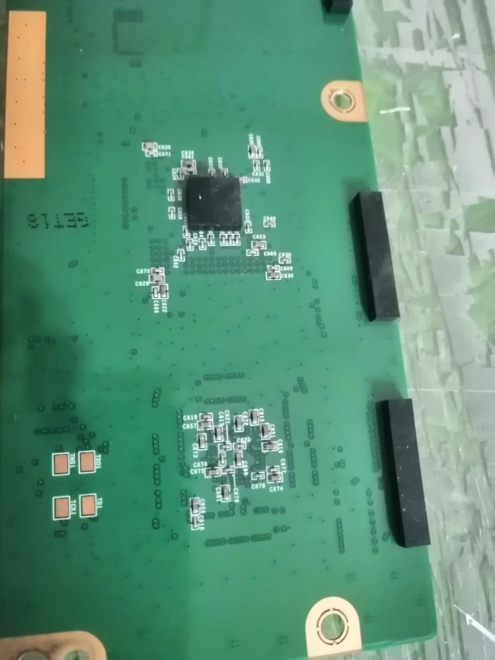 Carte de logique LCD V0 06A83-1A, connexion avec la carte T-CON connect