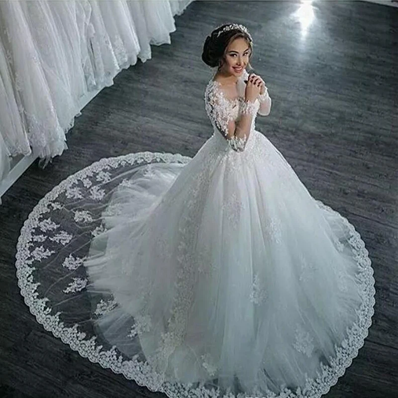 Robe De mariée en dentelle à manches longues, col bateau, boutons, avec des Appliques De ruban, 2017