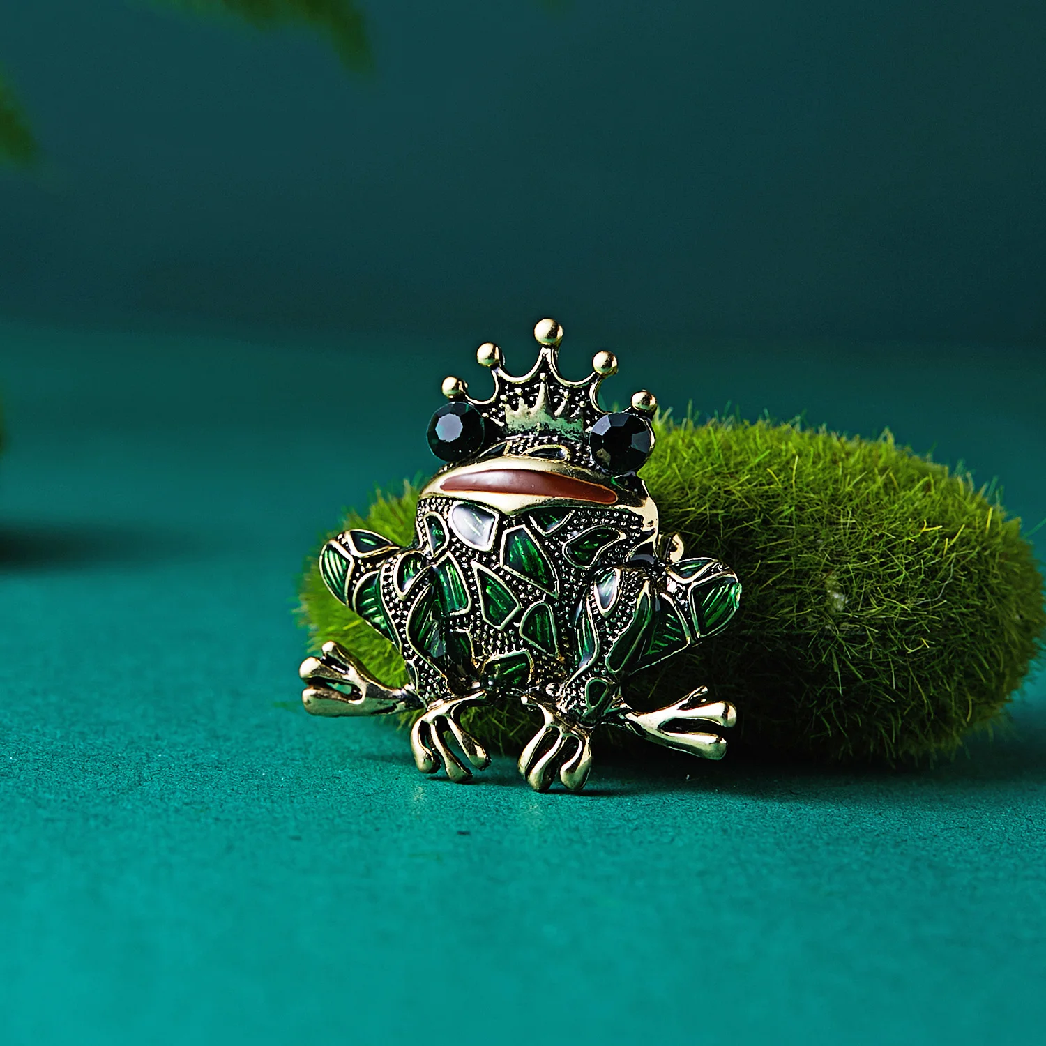 Rinhoo Crystal Frog Brooches for Women Green Color Animal Brooch Pin Luxury Vintage Jewelry Coat Accessories Bijouterie FrogKing