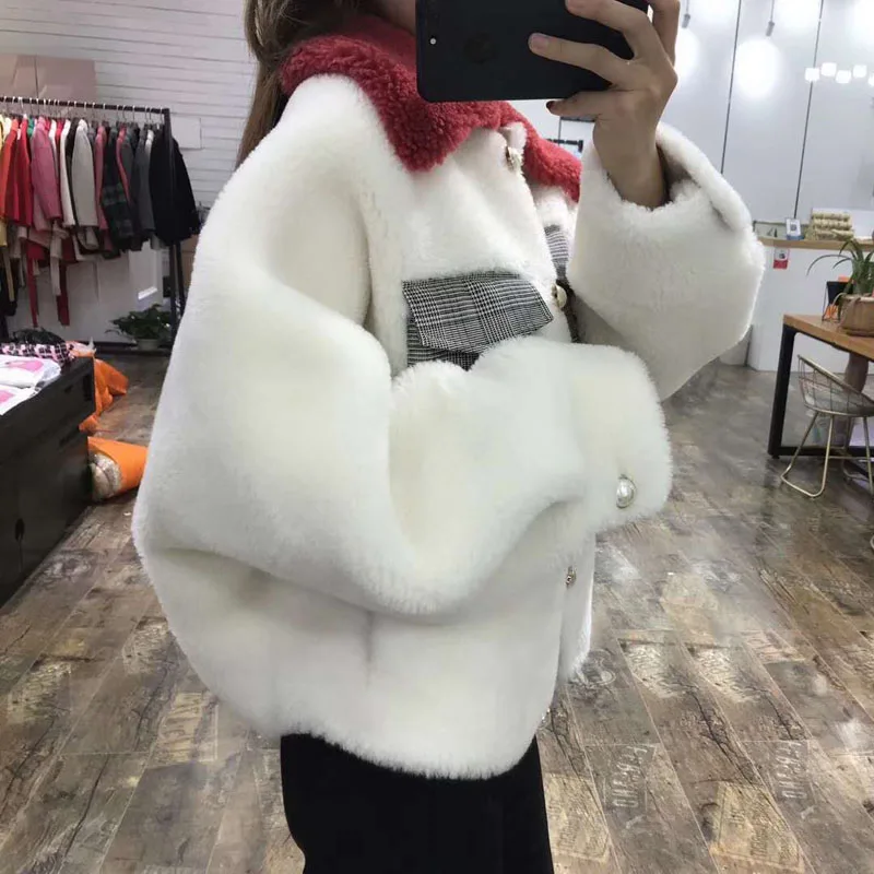 Sheep Wool Coat for Female Short Jacket with Pearl Buttons Cloth Bag Overcoat Turn-Down Collar Wool Blends Winter Clothing