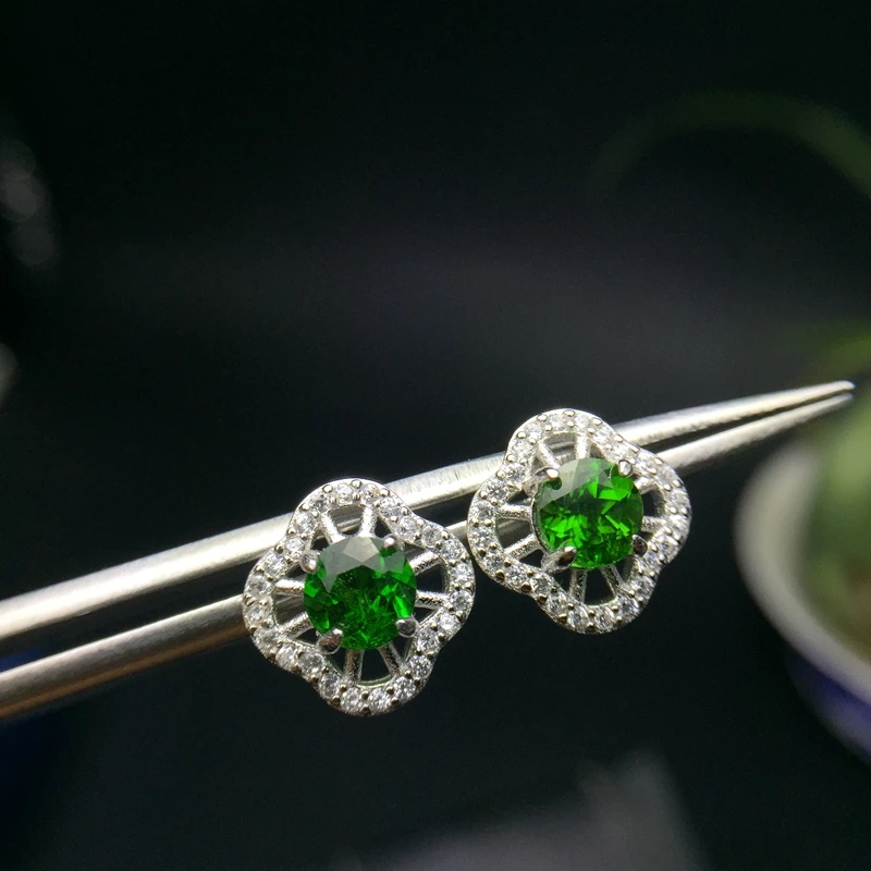 Natural diopside earrings, made of 925 silver, real photo, precious stones. Gemstone 0.4 carat