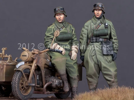 1/35 model kit resin kit  motorcycle soldiers