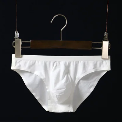 2018 nuovo sexy Degli Uomini Ultra-sottile Della Biancheria Intima del Mens Slip di Seta del Ghiaccio Famosa Solido Senza Soluzione di Continuità Biancheria Intima Degli Uomini Traspirante Biancheria Intima