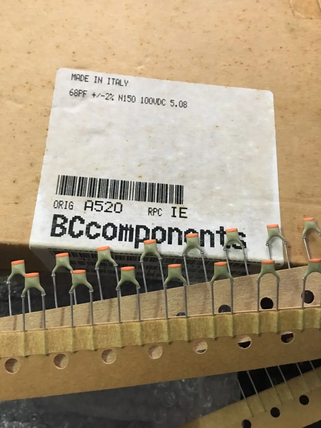 

2020 горячая Распродажа Голландии BC 20 шт/50 шт 100V68PF 68PF 100V 68P высокочастотный Серебряный пленочный керамический конденсатор P5 Бесплатная доставка