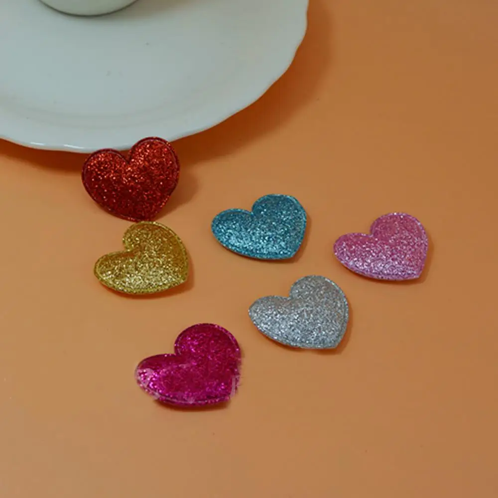 60 pz/lotto 3.4*3cm colori della miscela a forma di cuore patch multicolori Applique imbottita per accessori per capelli per bambini fai da te