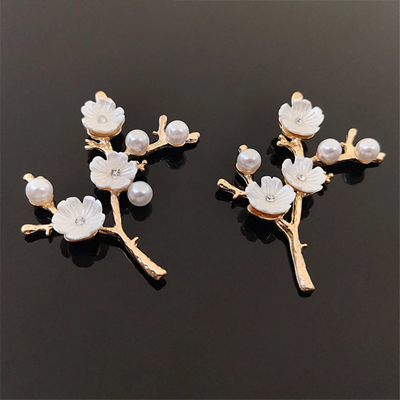 2018News 50pcs Three-Flowers and Pearl Alloy Branch Button for DIY Hair Accessories or Phone Case Decoration HZ380