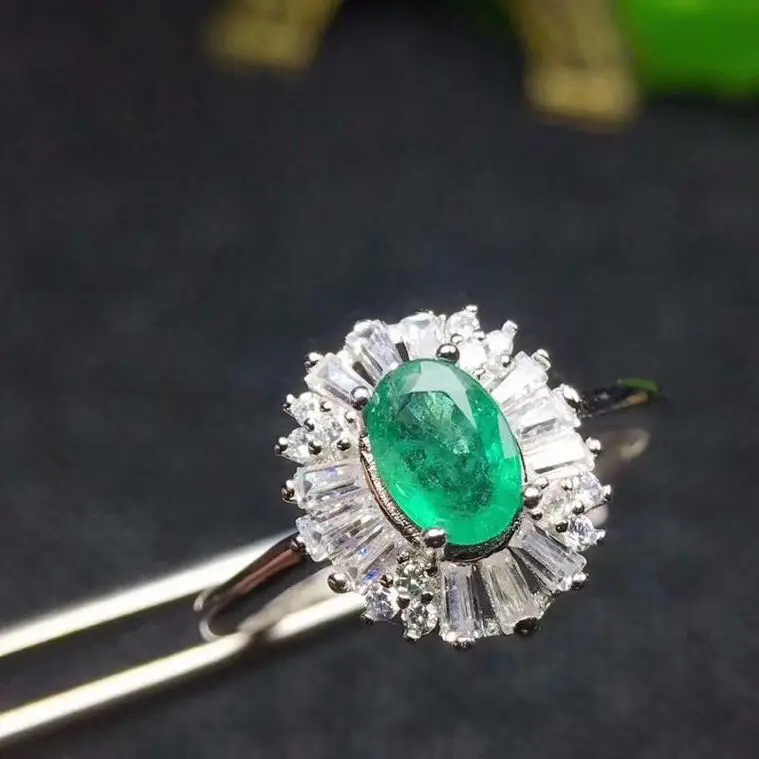 

Natural emerald ring Free shipping 925 sterling silver 4*6mm 0.52ct gemstone Fine jewelry