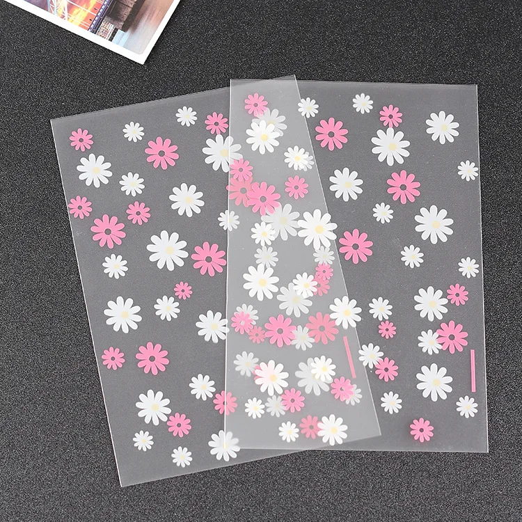 

200PCS Cute Flower Party Favors and Gift Bag Wedding Candy Bags Cookies Plastic Bags Transparent Cellophane Bags For Biscuit