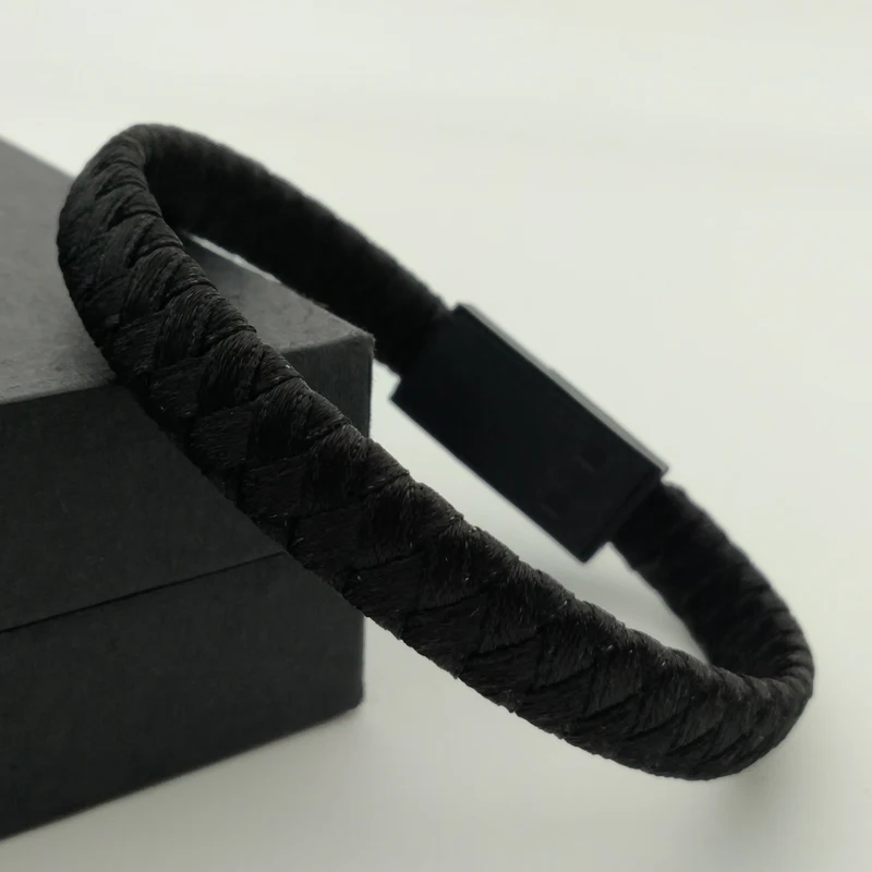 Creative outdoor data cable, woven bracelet, multi-function data line bracelet, convenient and beautiful