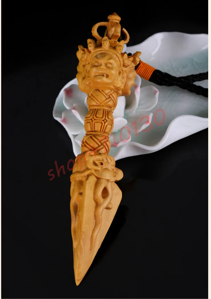 

Natural boxwood, pure hand-carved solid wood diamond pestle, exquisite handicraft decorations