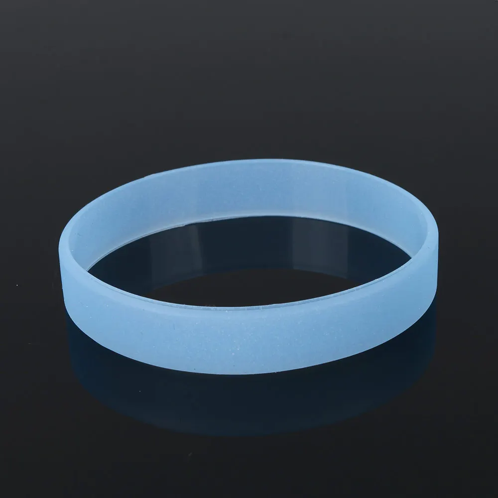 Pulseras de silicona de goma elástica que brillan en los colores, brazaletes para hombres y mujeres, pulseras deportivas de baloncesto, pulsera de silicona