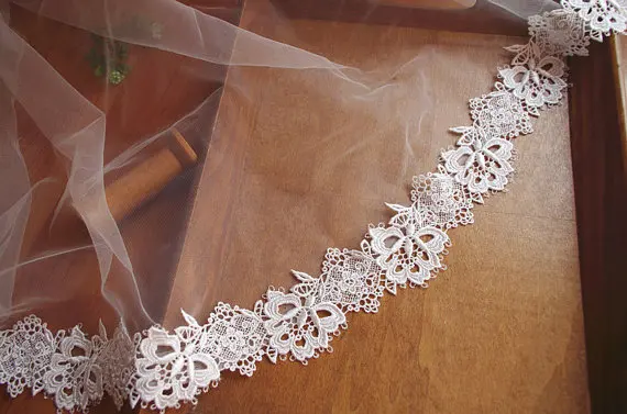 10 Yards Off White Lace Trim With Delicate Floral, Vintage Style Lace Trim, 2 inches wide