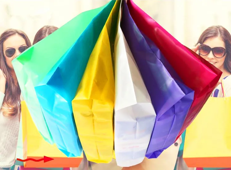 50pcs Wholesale Color Beauty Plastic Shopping Bags with Handle Personal General Boutique Clothes Shoes Gift Packaging Pouches