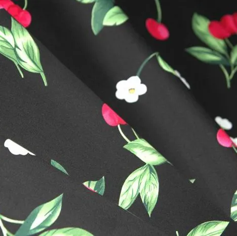 

LEO&LIN Black Cherry Leaves Twill Poplin DIY, Patchwork, Cotton Fabric Tissus 50cm