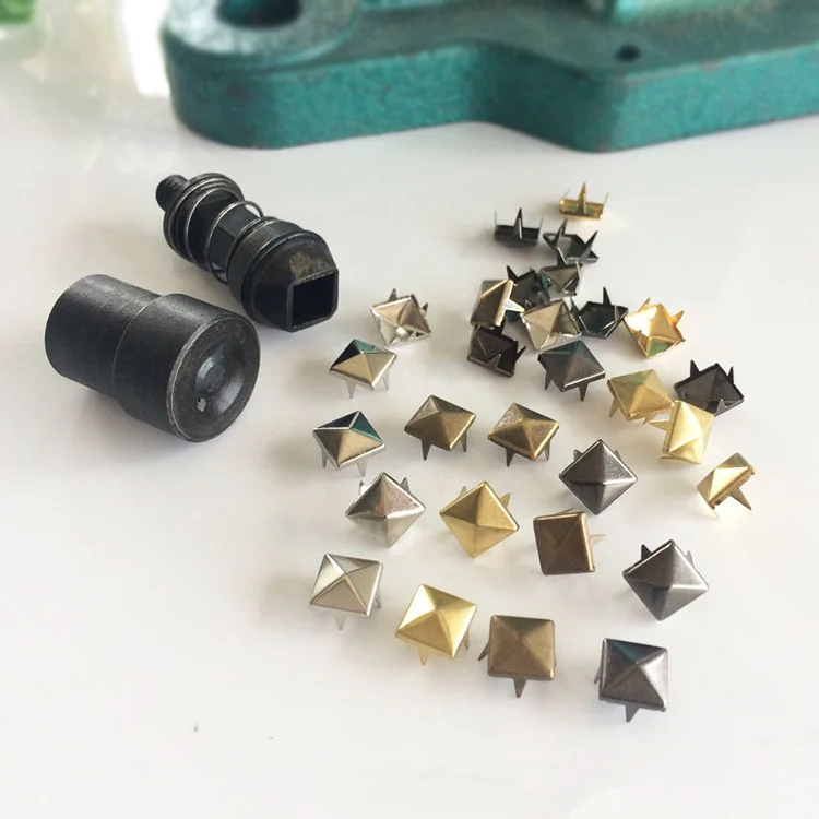 Metall Messing Material Pyramide Punk Spike Niet Nieten Nieten mit spitzen Zinken Matrizen Form werkzeug für Leder Handwerk DIY Taschen Kleider gürtel – Detail 2