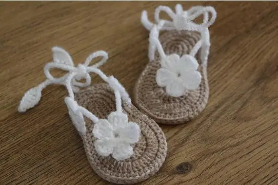 Crochet Baby flip flop sandals,baby Summer sandals,CROCHET Baby Sandals with Little Puff Flowers Size9cm,10cm,11cm