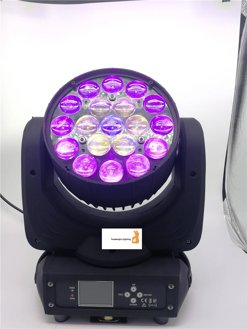 2 pieces with flightcase Circle control LED motorized zoom 19x15W 4-in-1 RGBW wash zoom moving head led wash stage light