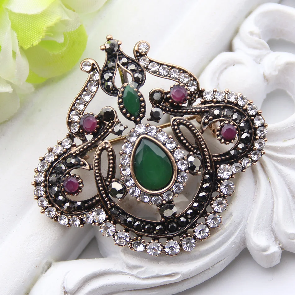 Hollow Flower Brooch For Women  Jewelry Multicolor Resin Turkish Brooches Broches Antique Gold Color Ladies Banqust Pins Gift