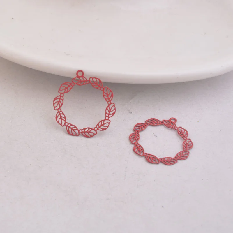 50 Stück AC6622 20*22mm Bemalte Runde Blatt-Anhänger aus Messing Kleine Blätter Anhänger DIY Ohrring-Zubehör – Detail 4
