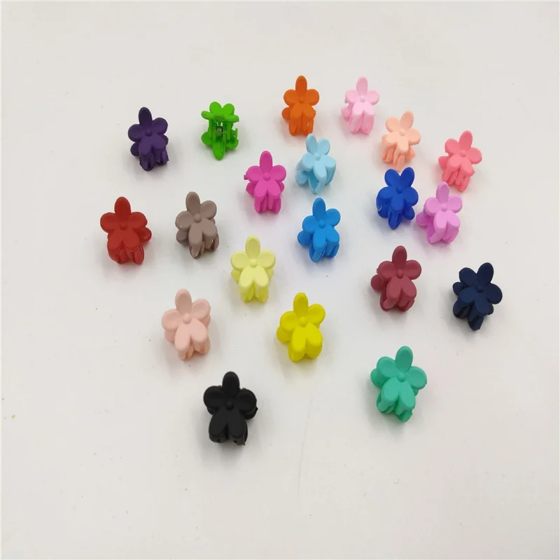 50Pcs/Lot Children Flower Mini Hair Claws Pretty Hairclips Cute Accessory Kids Hair Clips Candy Color New Girls Hair Accessories