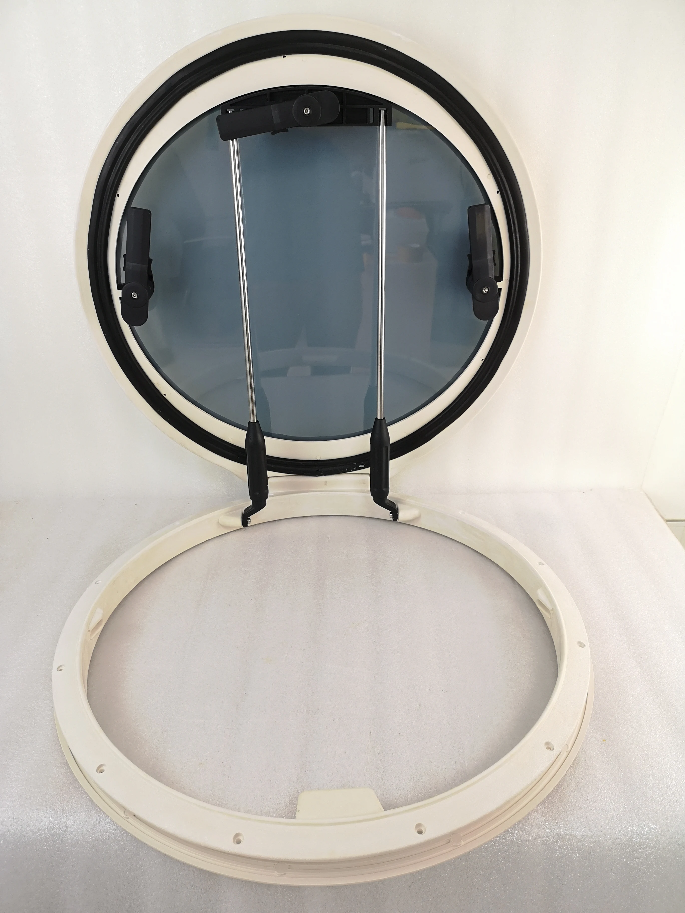 625mm Diameter Round Marine Grade Nylon Boat Deck Hatch Window With Tempered Glass and Trim Ring